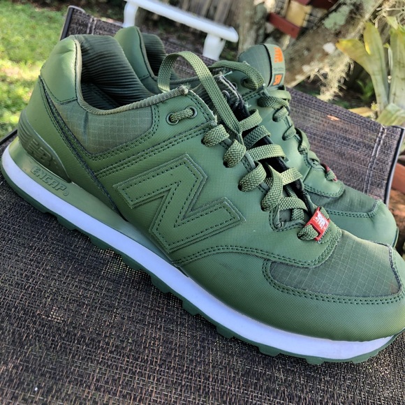 New Balance 574 “Green Bean” size 9 - Picture 2 of 5